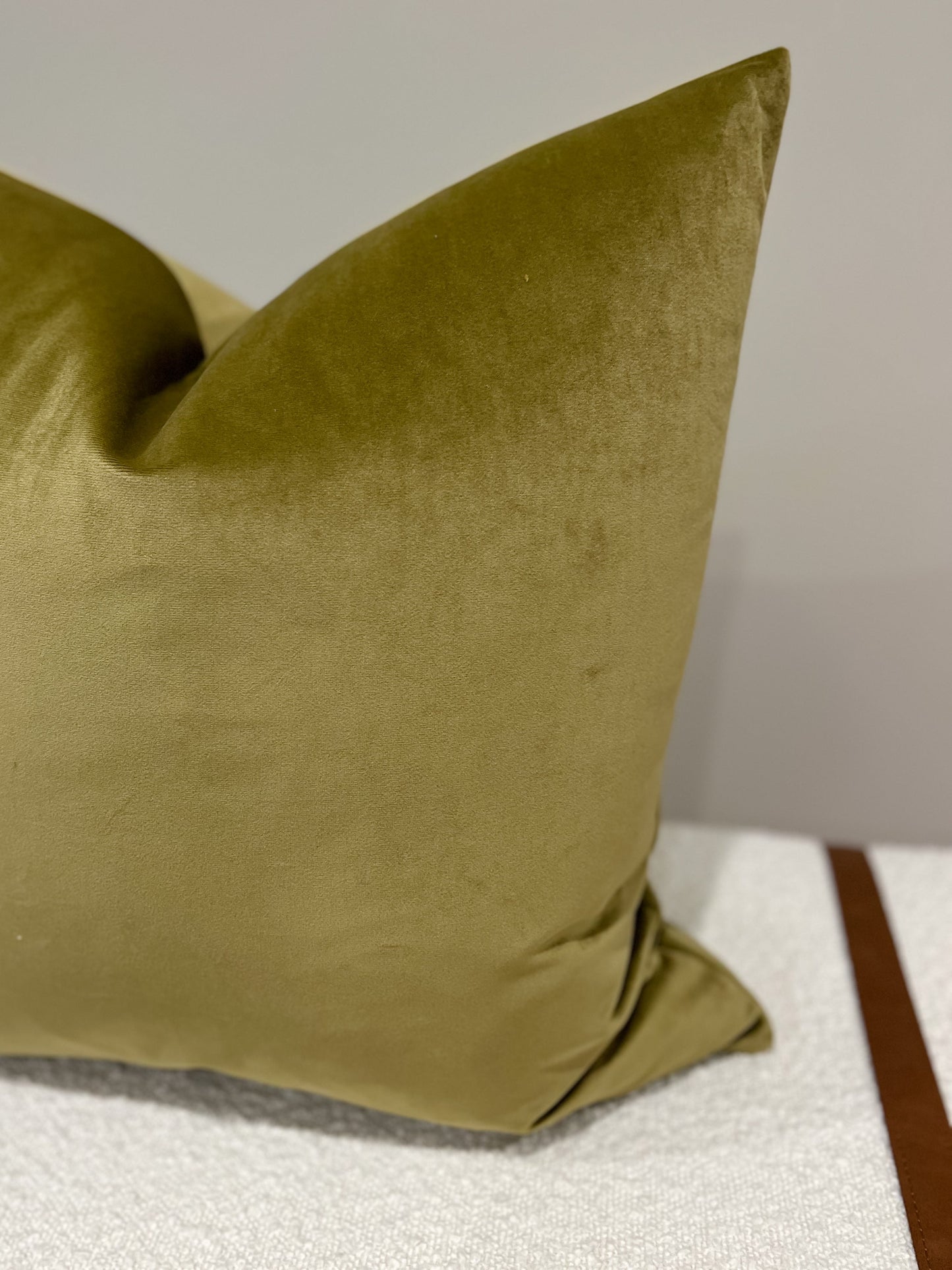 Retro Green Velvet Pillow Cover