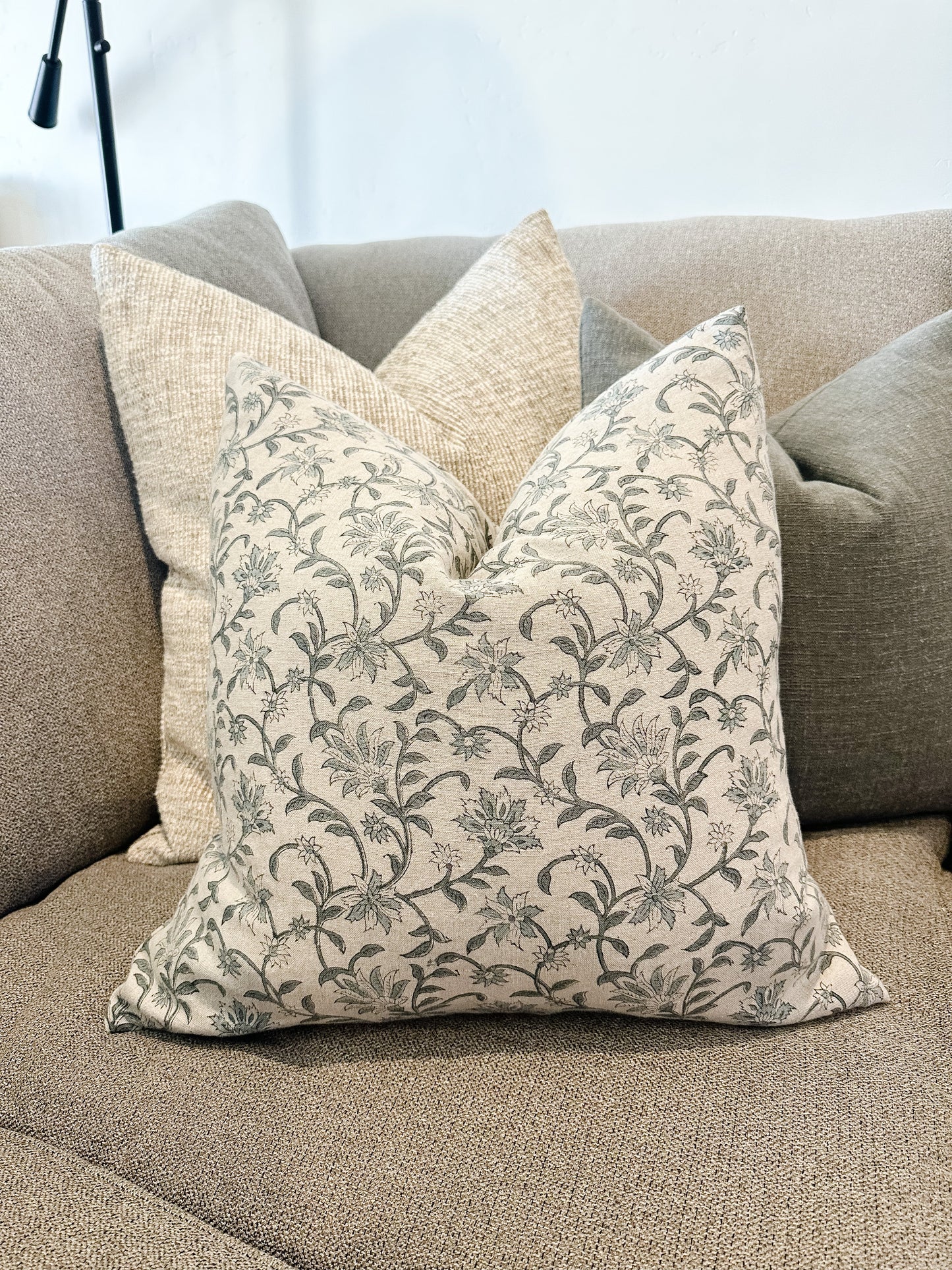 Vera Floral Pillow Cover